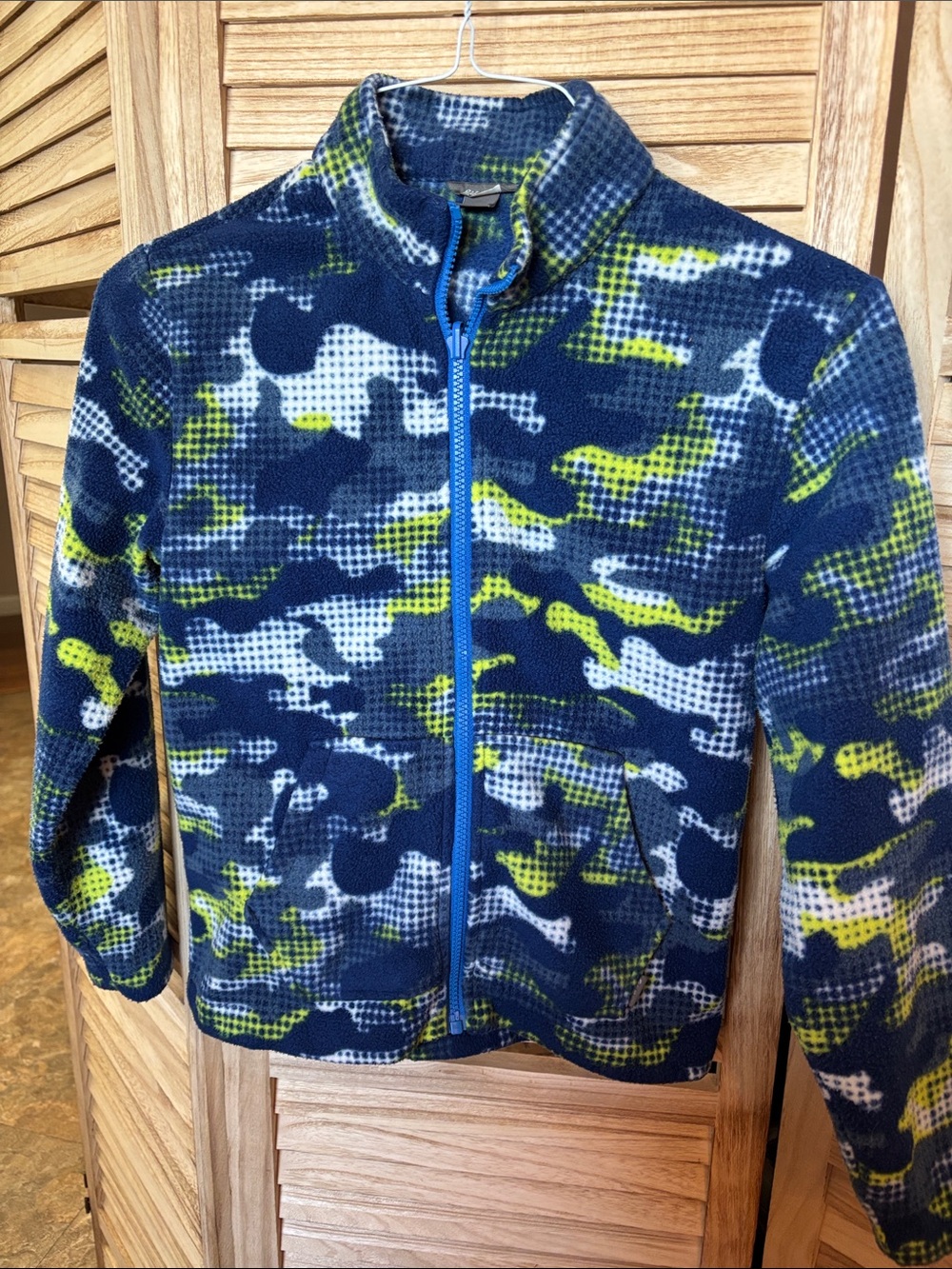 Eddie Bauer Navy, White & Lime Camo Kids Fleece Zip Jacket Medium